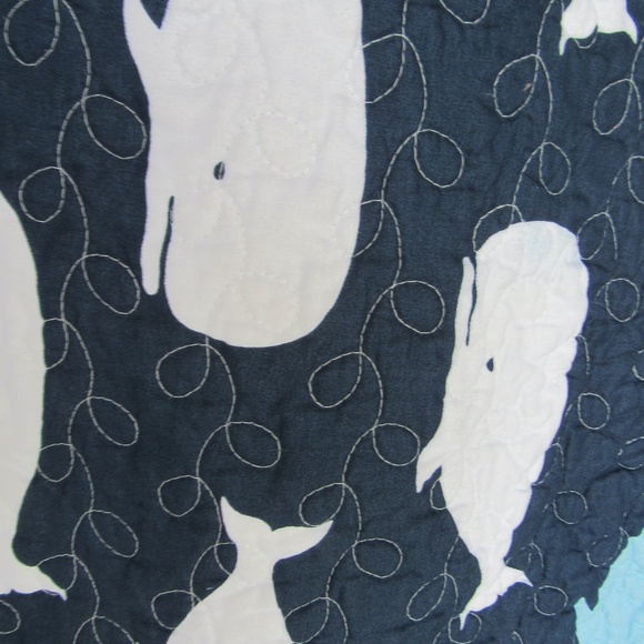 Quilted Whale Blanket Bedspread Fabric Few Spots Full? - Picture 9 of 13